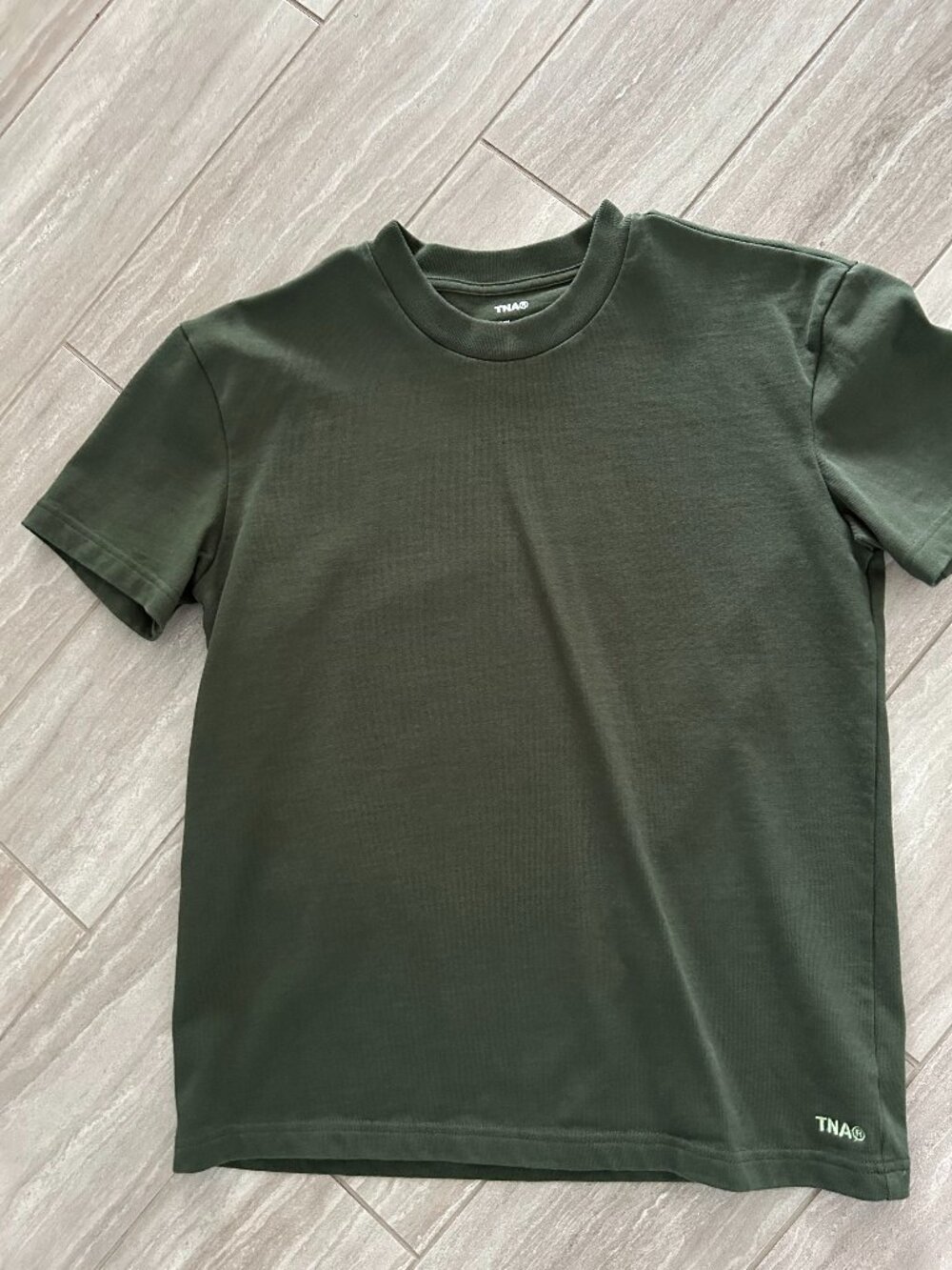 Aritzia TNA T-shirt Small Green Khombu